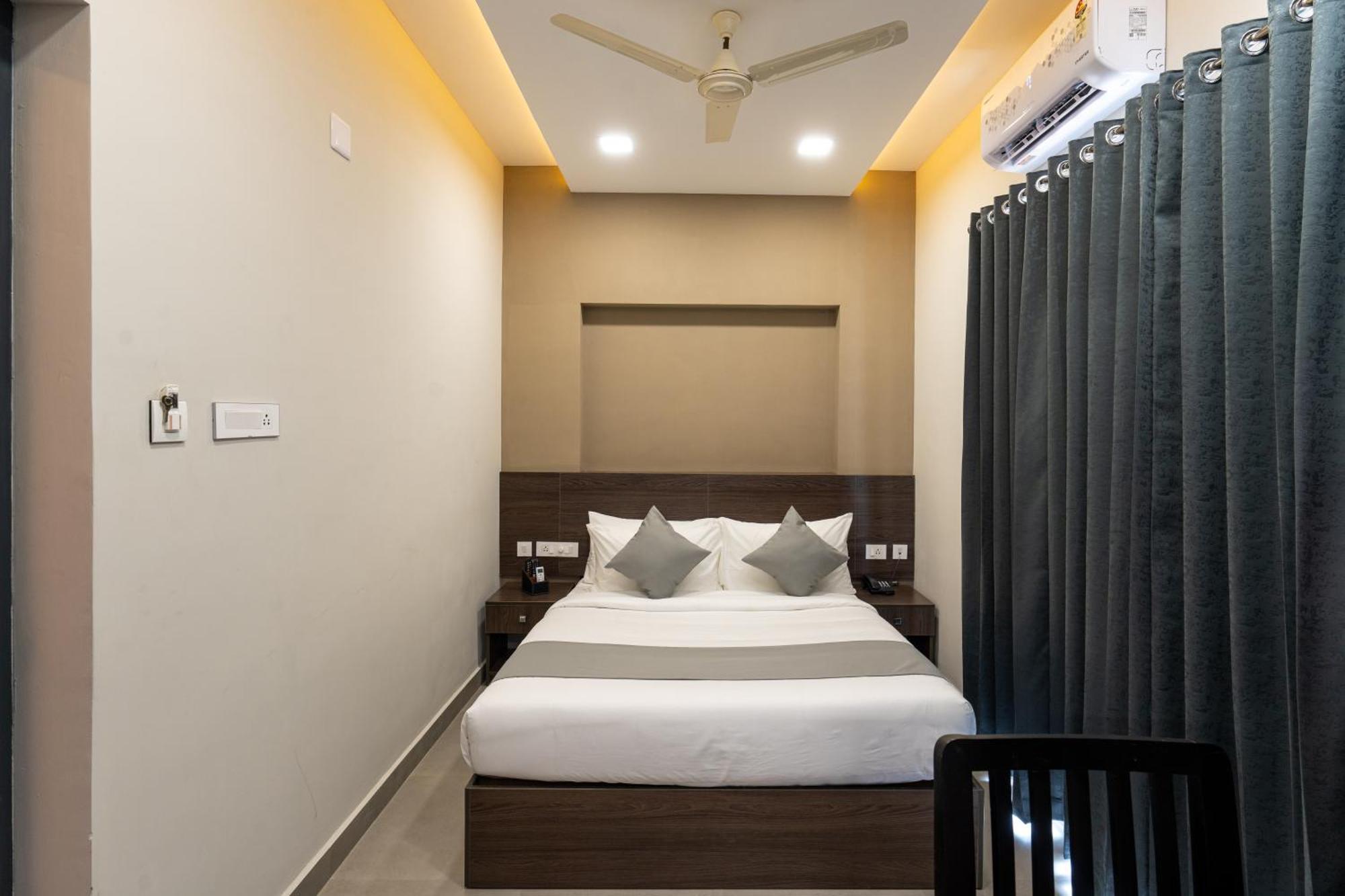 Court 11 By Dimora Hotel Kochi Exterior foto