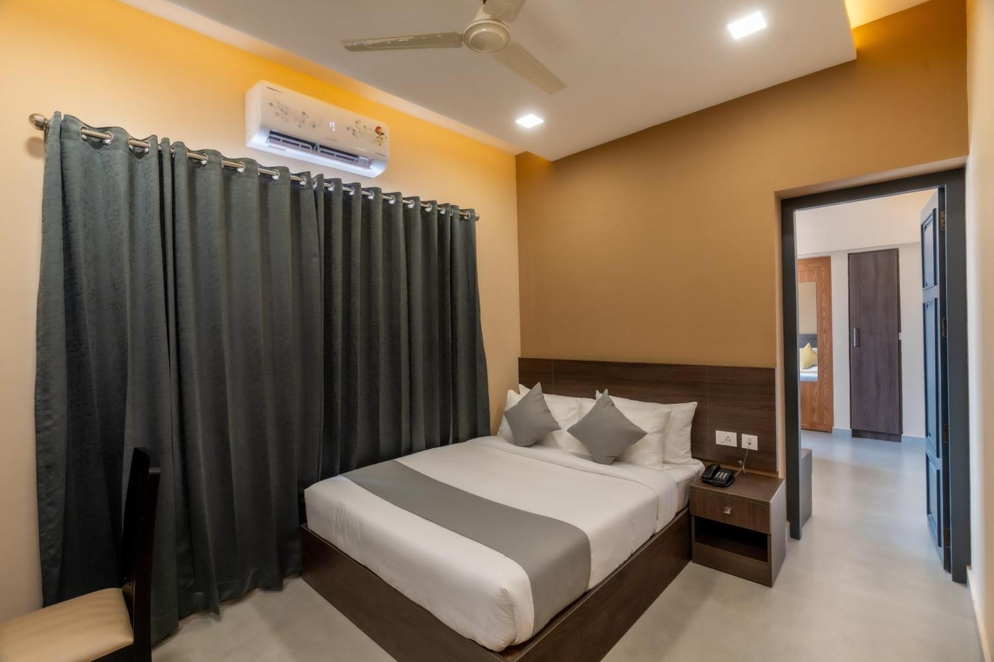 Court 11 By Dimora Hotel Kochi Exterior foto